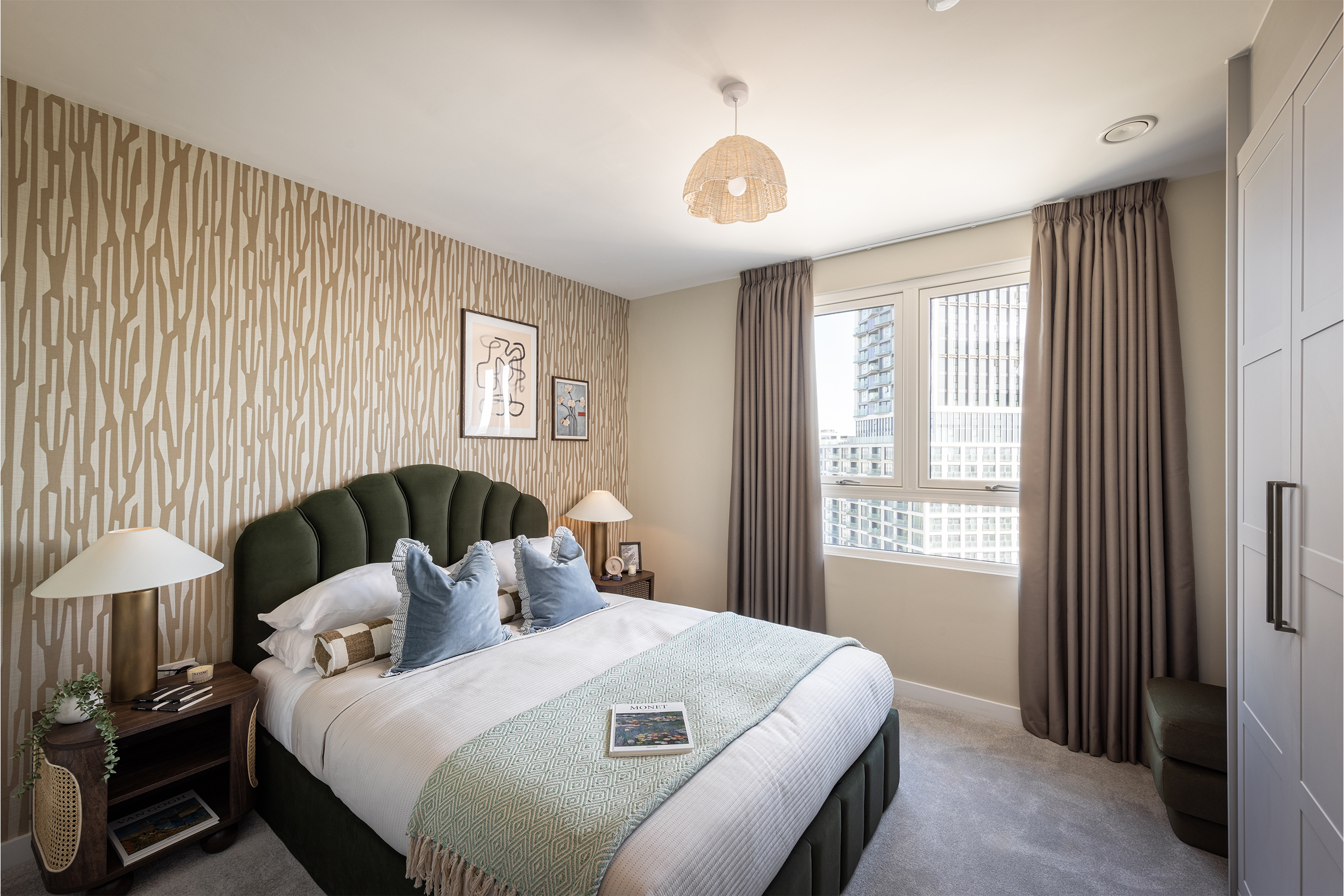 Royal Gateway - Show Home - bedroom