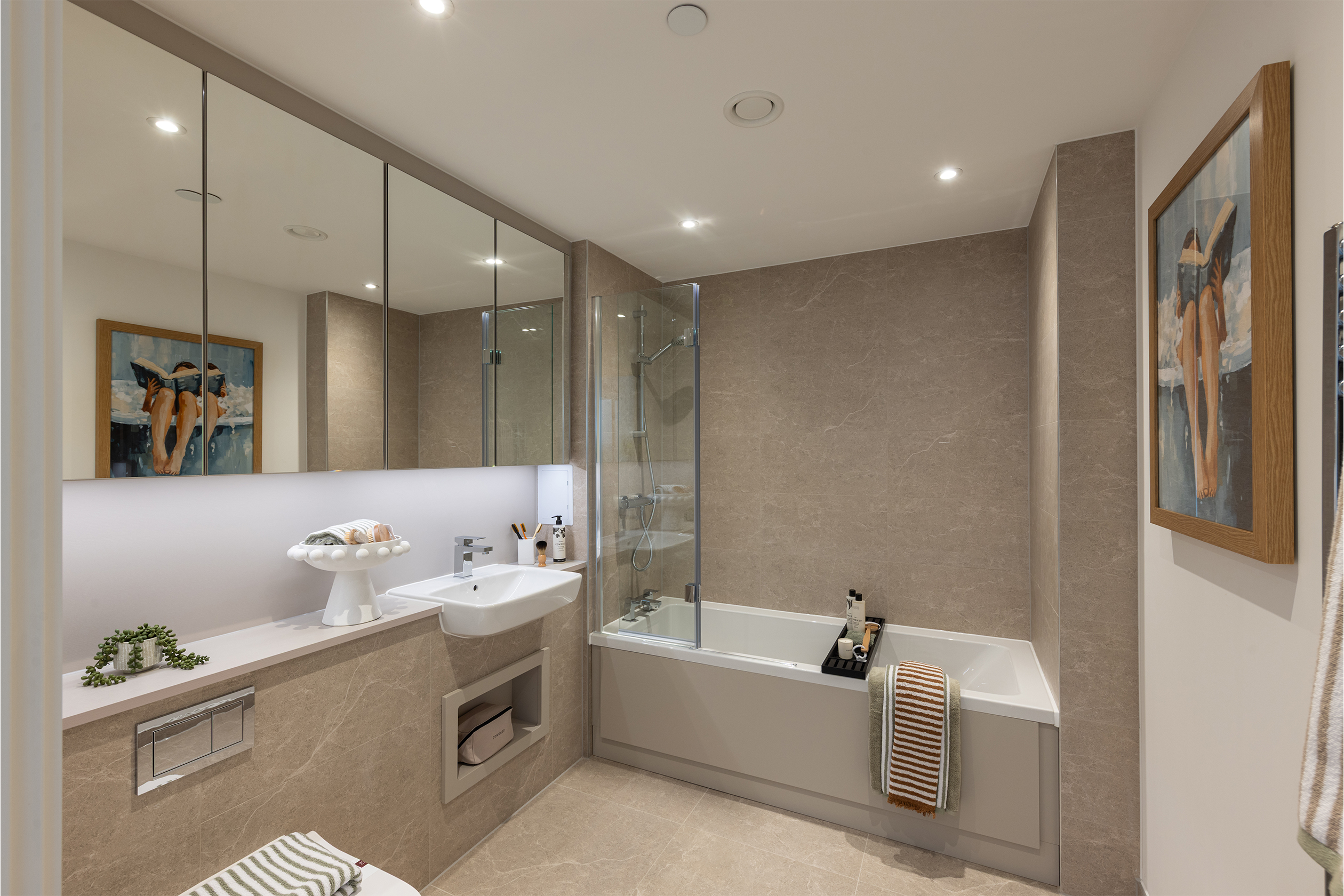 Royal Gateway - Show Home - Bathroom