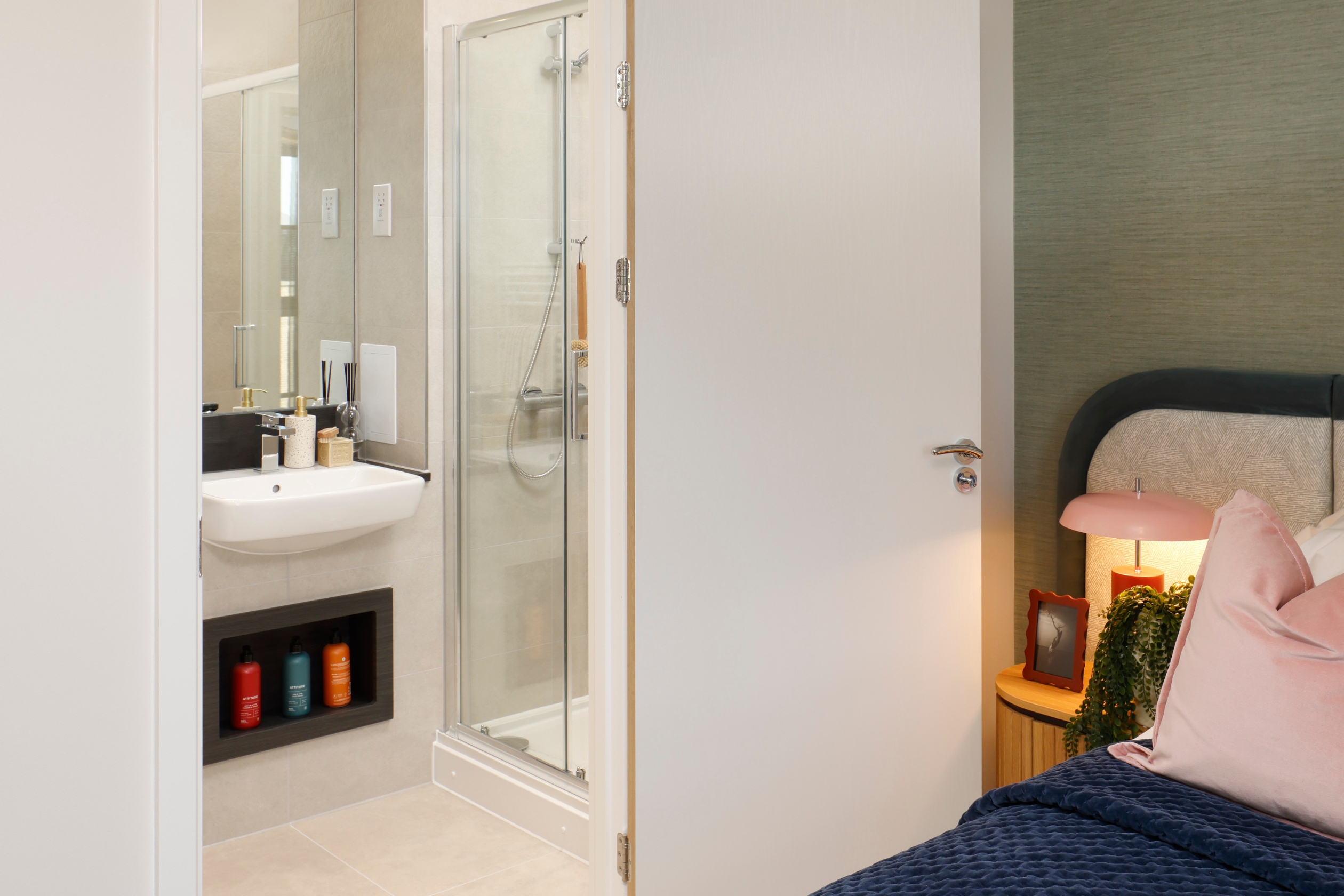 Sterling Place - Show Home - En suite