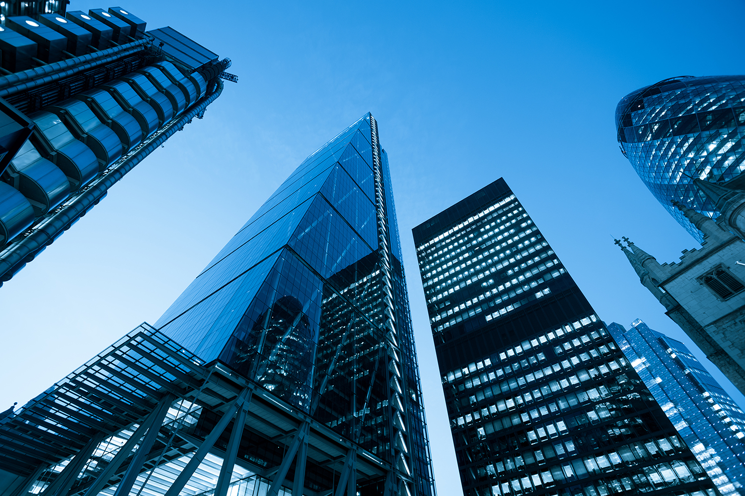 Moving to London? 5 reasons to buy a home here